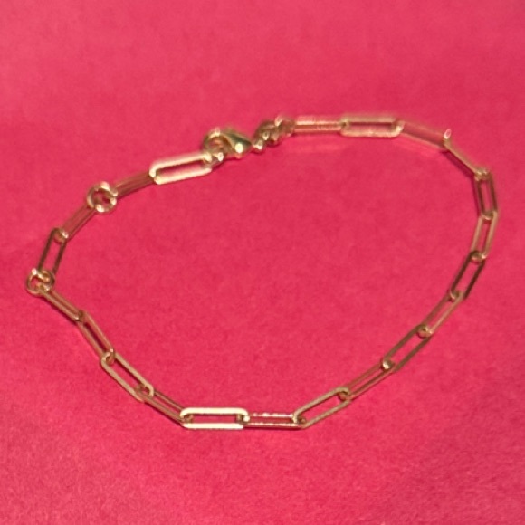 Courtney Paperclip Bracelet in Gold - Picture 3 of 3